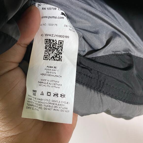 PUMA Black/Gray Zip-Up Puffer Vest Boys Size M 10/12 - Picture 5 of 5